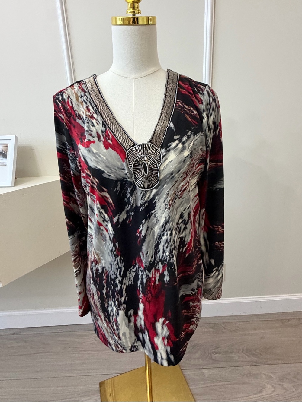 Dana Buchman Black Red Cream Abstract V-Neck Tunic with Embellished Medallion